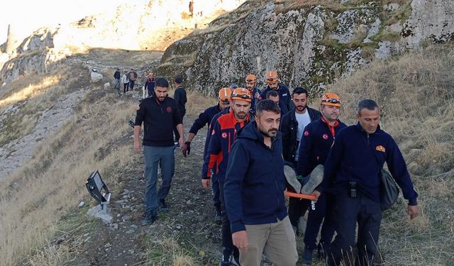 Van Kalesi’nden düşen kişi ağır yaralandı