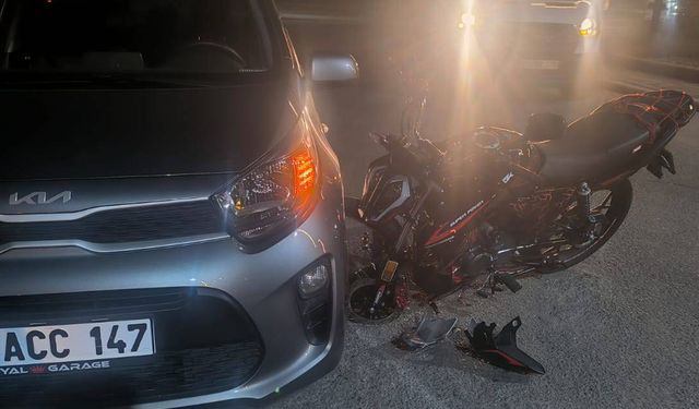 Asfaltın çökmesi sonucu oluşan çukur kazaya yol açtı