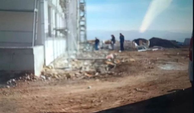 İnşaatta Çatıdan Düşen İşçi Hayatını Kaybetti