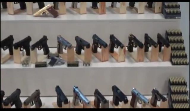 Van merkezli 5 ilde silah operasyonu: 36 adrese baskın