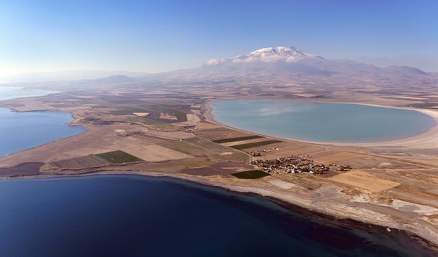 Van Gölü, Arin Gölü ve Süphan Dağı Aynı Karede