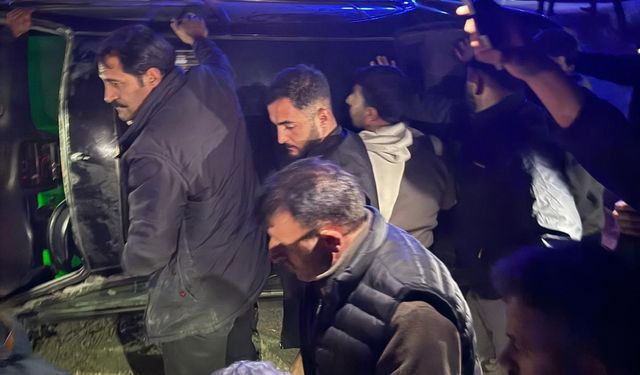 Van’da Devrilen Otomobilde 1 Kişi Yaralandı