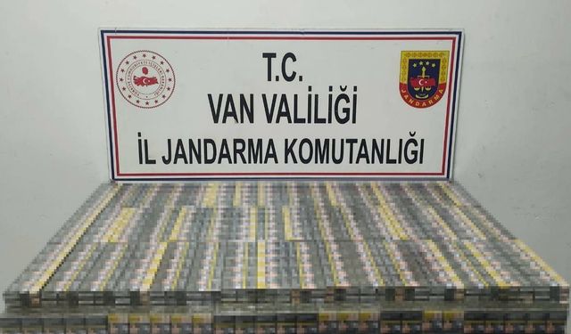 Van'da Yol Kontrolünde Bin 980 Paket Kaçak Sigara Ele Geçirildi