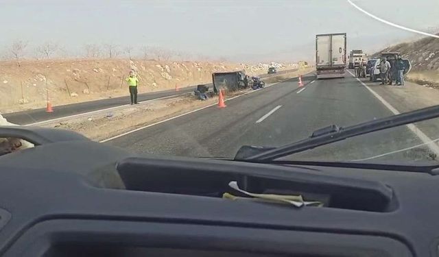 Siirt'te devrilen patpatın sürücüsü ağır yaralandı