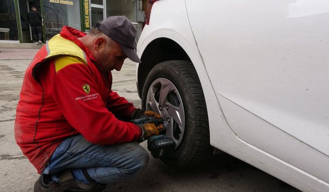 Kış Lastiği Zorunluluğu Başladı: Lastikçilerde Yoğunluk Arttı