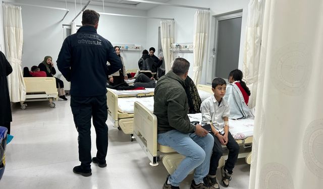 Bingöl’de 120 Öğrenci Gıda Zehirlenmesi Şüphesiyle Hastanelik Oldu