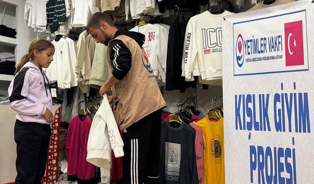 Yetimler Vakfı’ndan Gazze’deki Yetimlere Kışlık Giysi Desteği