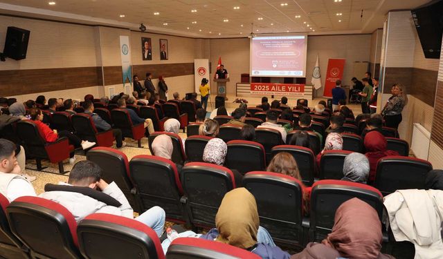 Bitlis’te 25 Kasım Kadına Yönelik Şiddetle Mücadele Programı Düzenlendi