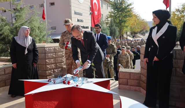 Siirt’te Helikopter Kazasında Şehit Olan 17 Asker Dualarla Anıldı