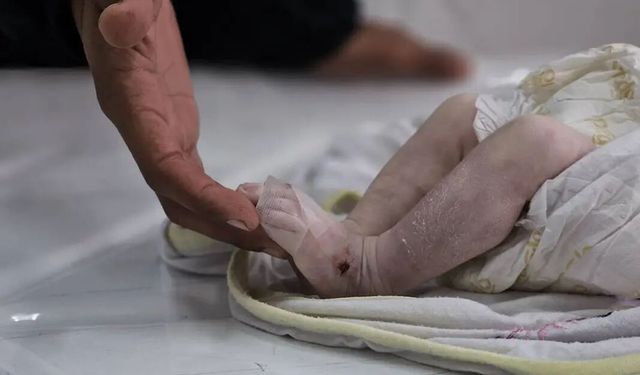 Gazze'de bebekler soğuktan şehit oluyor