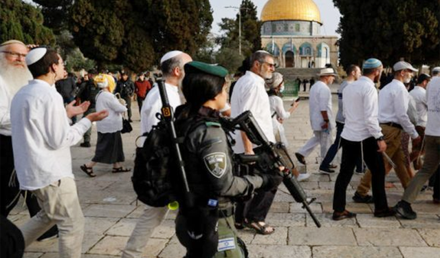 Siyonist Yerleşimcilerden Mescid-i Aksa'ya Baskın