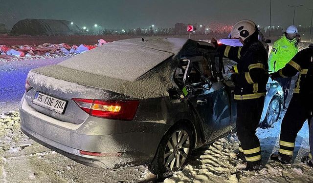 Siirt’te otomobil kepçeyle çarpıştı: 1 ölü, 4 yaralı