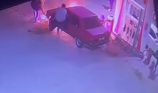 Bitlis’te akaryakıt istasyonunda araç yangını paniğe neden oldu