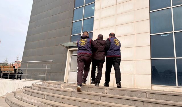 Bingöl’de kesinleşmiş hapis cezası bulunan 2 zanlı yakalandı