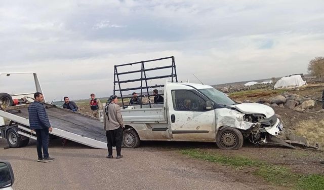 Diyarbakır’da pikap şarampole uçtu: 1 yaralı