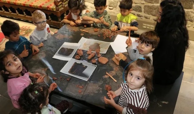 Minik Eller İçkale Müzesi’nde Kendi Eserlerini Üretiyor