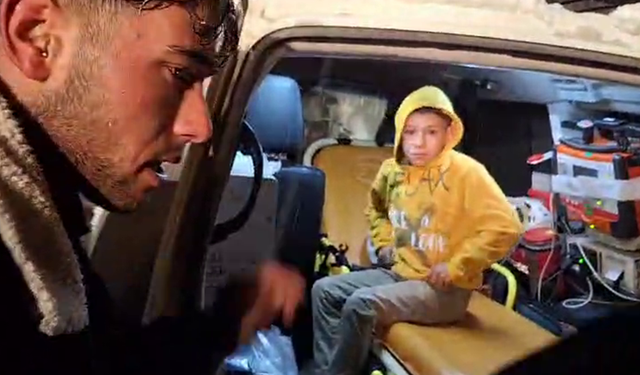 Siirt’te hasta çocuk ambulansla hastaneye ulaştırıldı