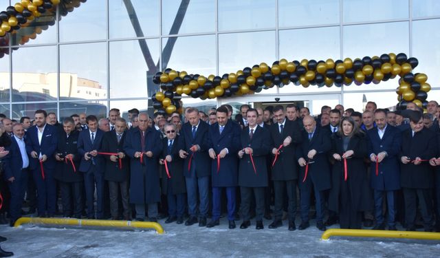 Bitlis Şehirler Arası Otobüs Terminali Törenle Hizmete Açıldı