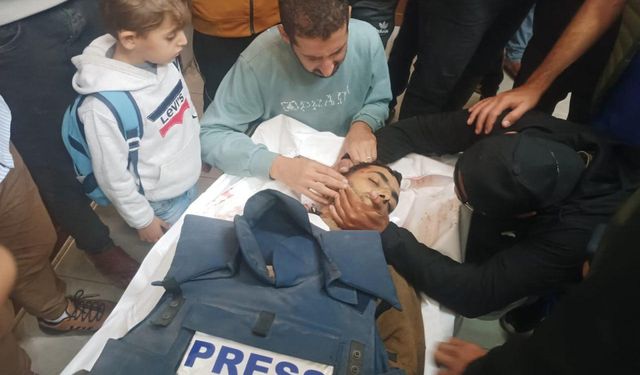 Gazze’ye Saldırılarda Biri Gazeteci, Biri Çocuk 3 Kişi Şehit Oldu