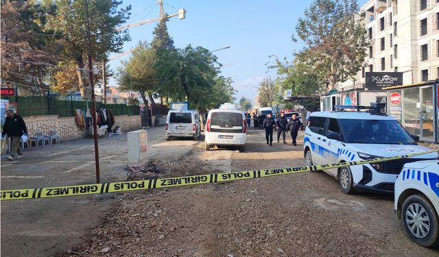 Komşu Esnaflar Arasında Silahlı Kavga: 3 Yaralı