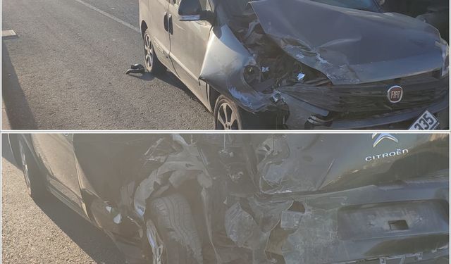 İki aracın çarpıştığı kazada maddi hasar oluştu