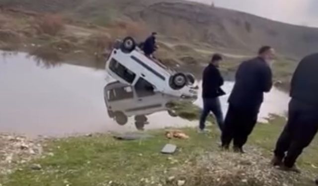 Batman’da Hafif Ticari Araç Yapay Gölete Uçtu: Sürücü Yaralandı