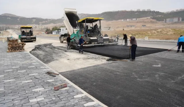 Okullar Bölgesinde Asfalt Çalışmaları Sürüyor