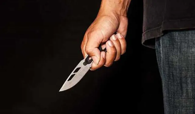 Liseliler arasında bıçaklı kavga: 2 öğrenci yaralı