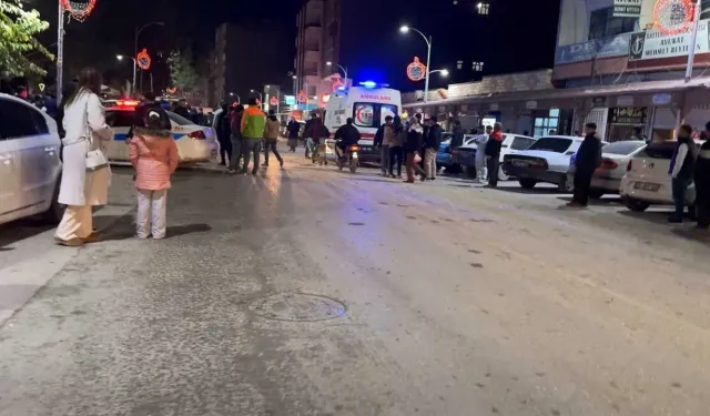 Manav esnafı arasında çıkan bıçaklı ve sopalı kavgada 3 kişi yaralandı