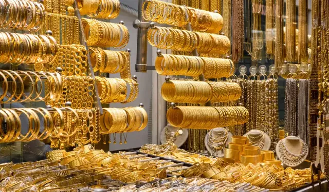 Yeni yılın ilk gününde altın hafif yükselişle başladı