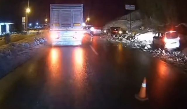 Diyarbakır’da gizli buzlanma zincirleme kazaya neden oldu: 2 yaralı