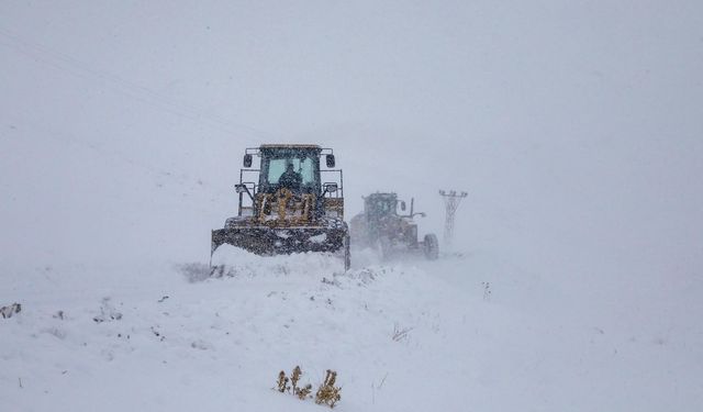 Van’da 671 Yerleşim Yerinin Yolu Kapandı