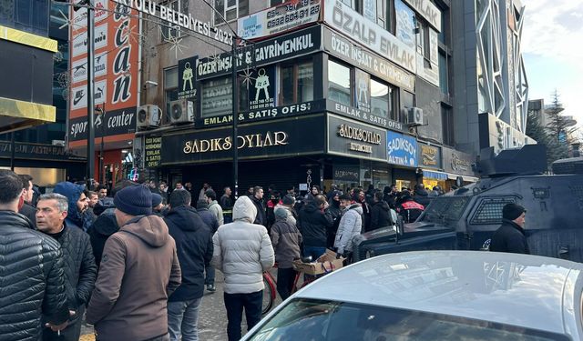 Van’da kuyumcunun altın ve paralarla kayıplara karıştı iddiası