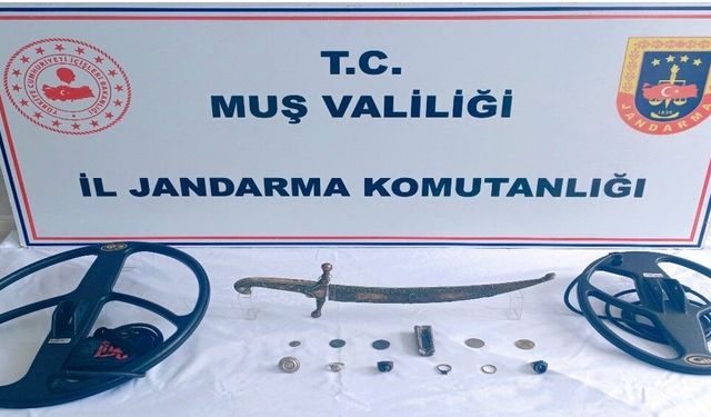 Muş’ta Tarihi Eserler Ele Geçirildi