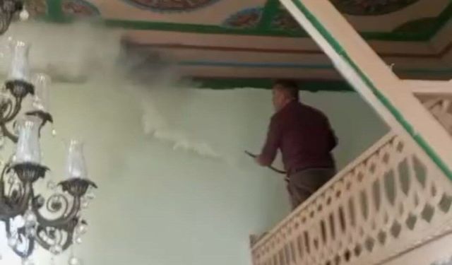 Camide korkutan yangın