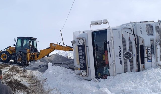 Van'da Gizli Buzlanma Kazaya Neden Oldu