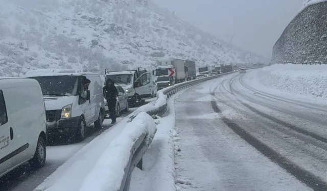 Bitlis-Baykan yolunda ağır vasıta araçların geçişine izin verildi
