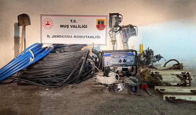 Muş’ta kaçak kazı operasyonu: 2 şüpheli suçüstü yakalandı