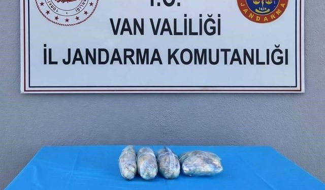 Van'da 1 kilo 978 gram kubar esrar ele geçirildi