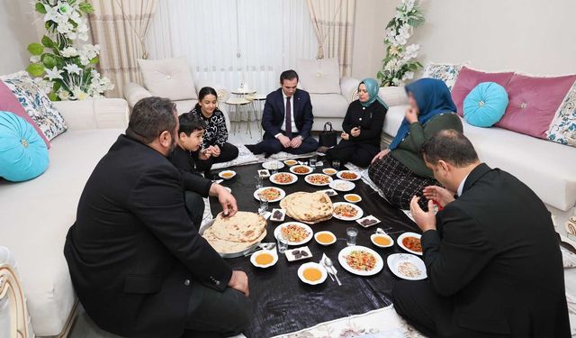 Bitlis Valisi Karakaya’dan Kızılkaya Ailesine İftar Ziyareti