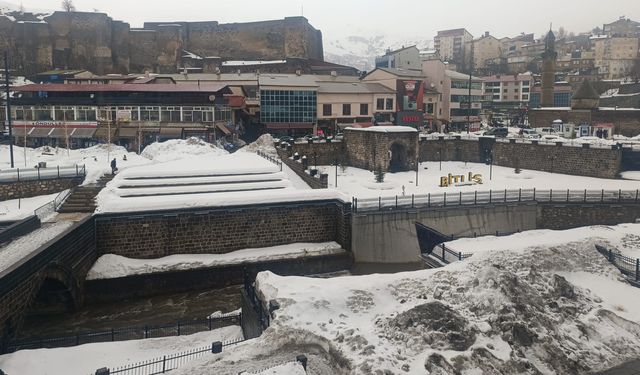 Bitlis’te sağanak sonrası derelerin debisi yükseldi