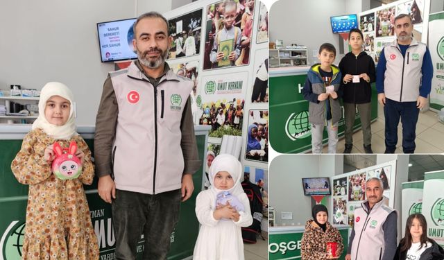 Minik yürekler kumbaralarını Gazze için açtı