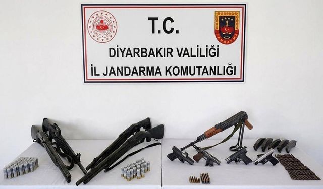 Diyarbakır’da silah kaçakçılarına operasyon