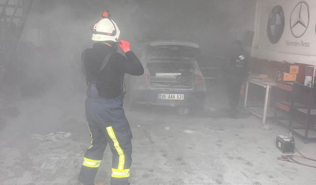 Van oto sanayisinde araç yangını