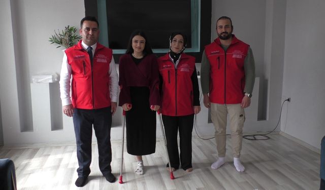 Bitlis’te Umut Olan Destek: Bacağını Kaybeden Şevin, Protezine Kavuşuyor