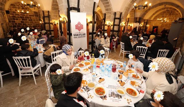 Bitlis’te Dünya Yetimler Günü’nde Anlamlı İftar