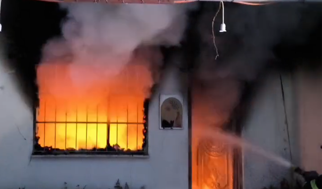 Batman'da ev yangınında eşyalar kullanılamaz hale geldi