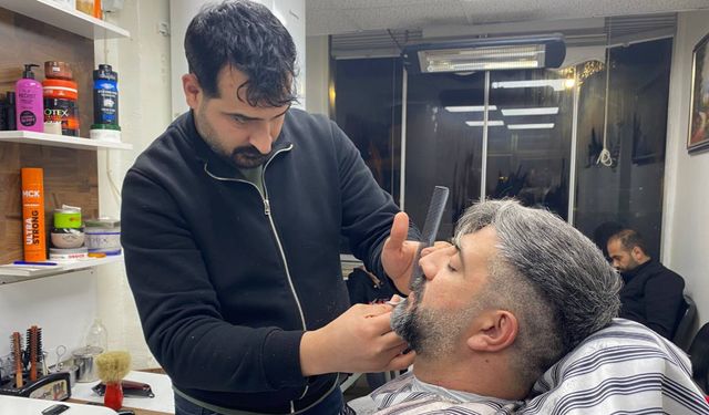 Bitlis'te berberlerde bayram yoğunluğu