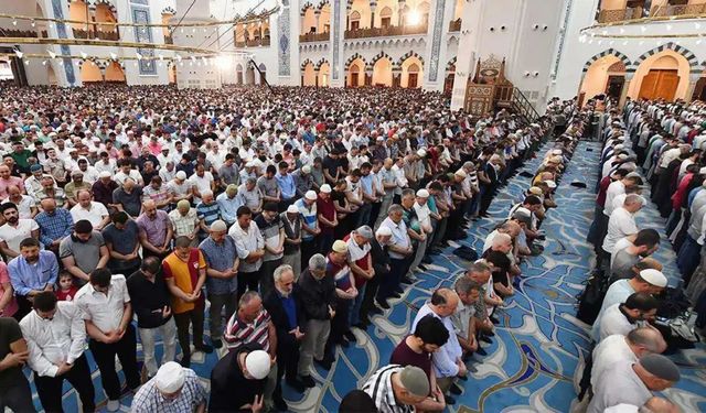 Bitlis’te Bayram Namazı Saat Kaçta? İşte İl İl Saatler