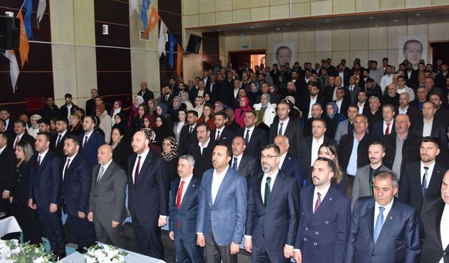 Büyükgümüş Bitlis’te: “Milletimizin sorunlarını çözmek için sahadayız”